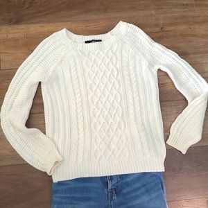 FOREVER 21 - Knit pullover Sweater. SIZE: S